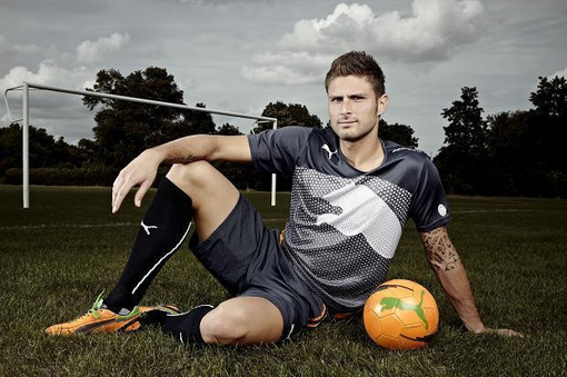 大乌龙，皇马年度大会悼念若塔兄弟，但安德烈-席尔瓦配错图（皇马年会悼念若塔兄弟，却误用安德烈-席尔瓦照片）