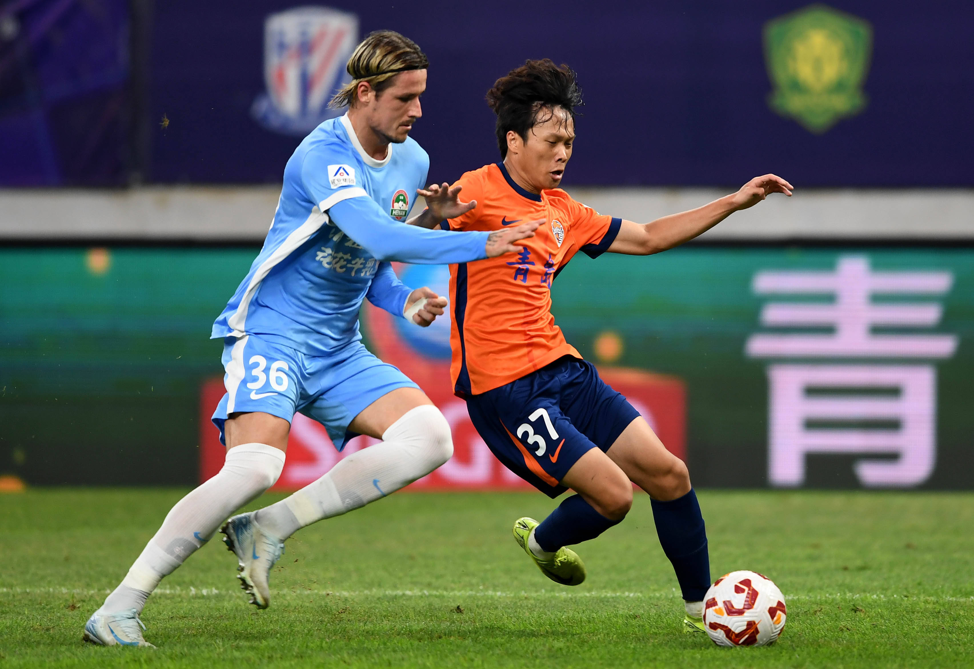 申花与津门虎历史共计交手47次，战绩为20胜17平10负（申花对津门虎交锋史： 47战20胜17平10负）