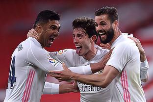 邵佳一回复张稀哲：国家队你就别考虑了，在国安多踢两年吧（邵佳一回应张稀哲：国家队先放一放，在国安再踢两年）