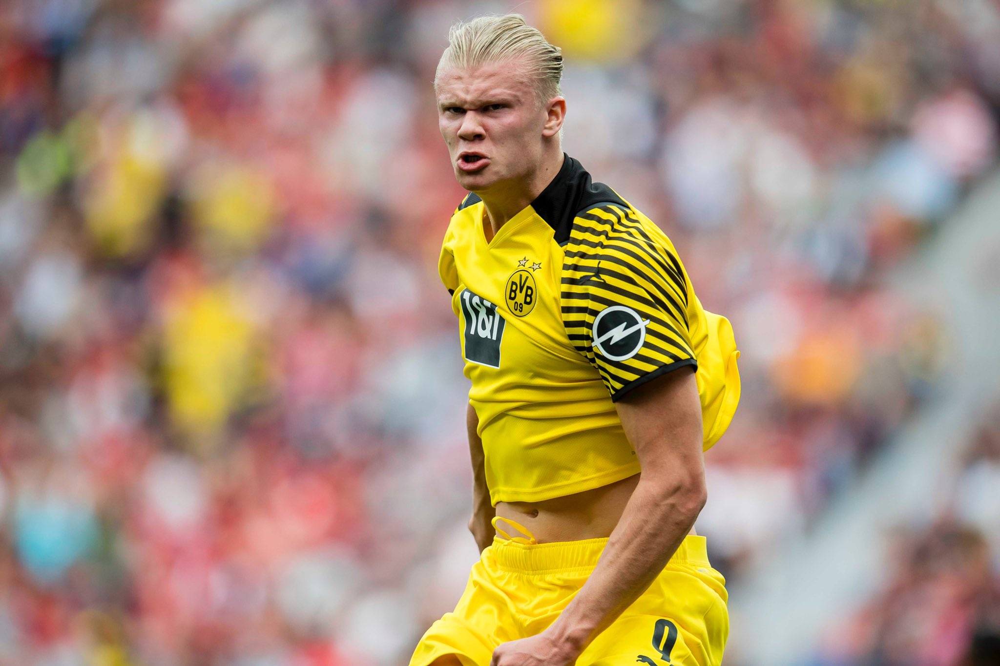 邮报评曼联近5年引援TOP30：姆伯莫第1，C罗第4，桑乔垫底（每日邮报盘点曼联过去五年30笔引援：姆伯莫居首，C罗第4，桑乔居末）