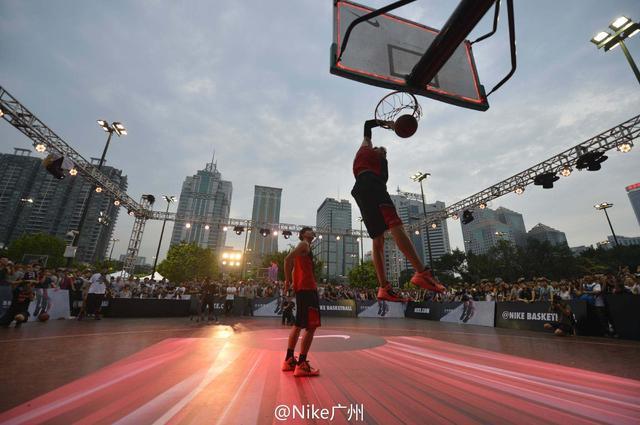 欧冠淘汰赛前瞻：拜仁客战曼城,（欧冠淘汰赛前瞻：曼城主场对阵拜仁）