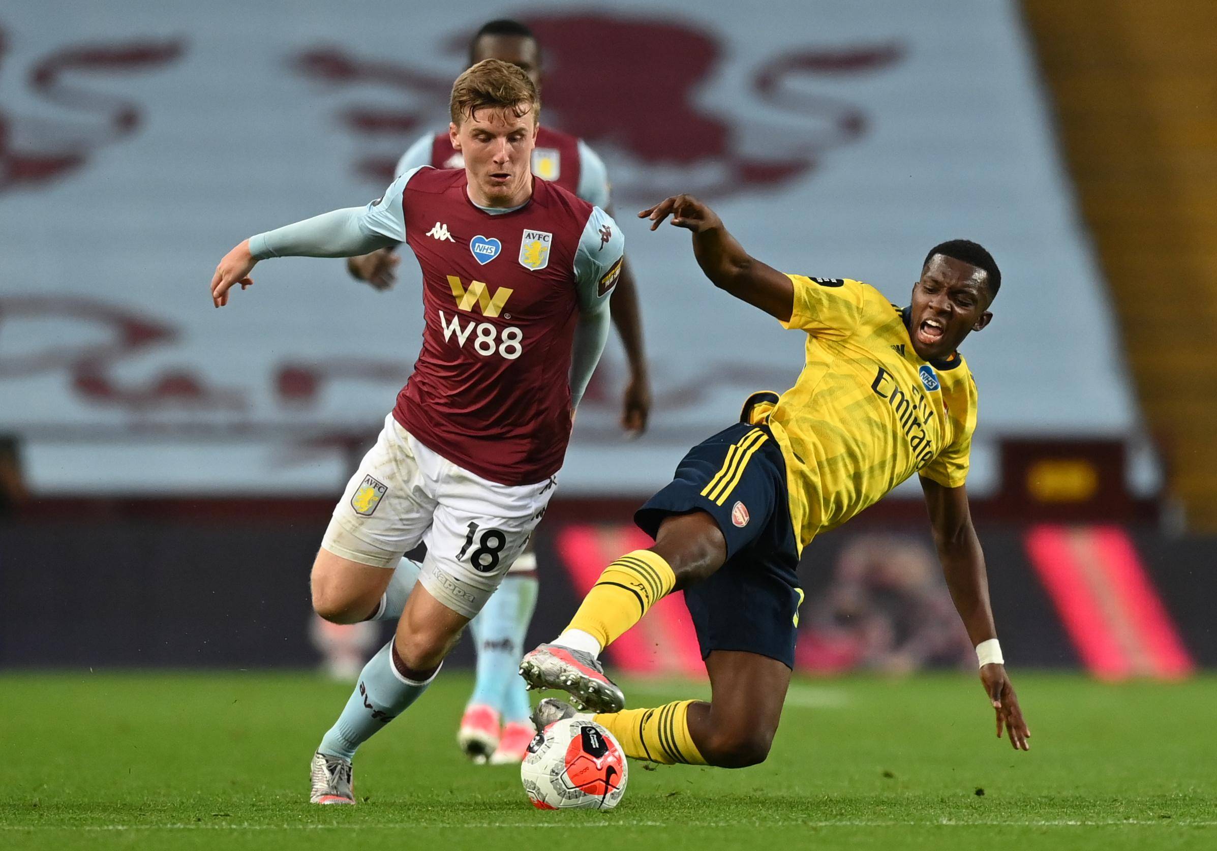 战火中创奇迹！巴勒斯坦力压两大洲冠军头名出线，国足安逸何日醒（战乱中逆袭成奇迹！巴勒斯坦压过两洲冠军夺小组头名，国足安逸几时醒）