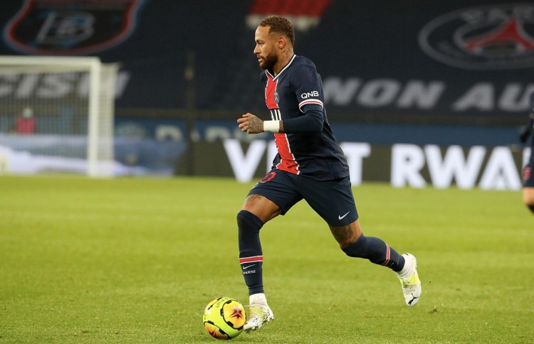 法尔克：于帕优先考虑与拜仁续约，也会考虑巴黎和皇马（法尔克：于帕首选与拜仁续约，同时考虑巴黎与皇马）