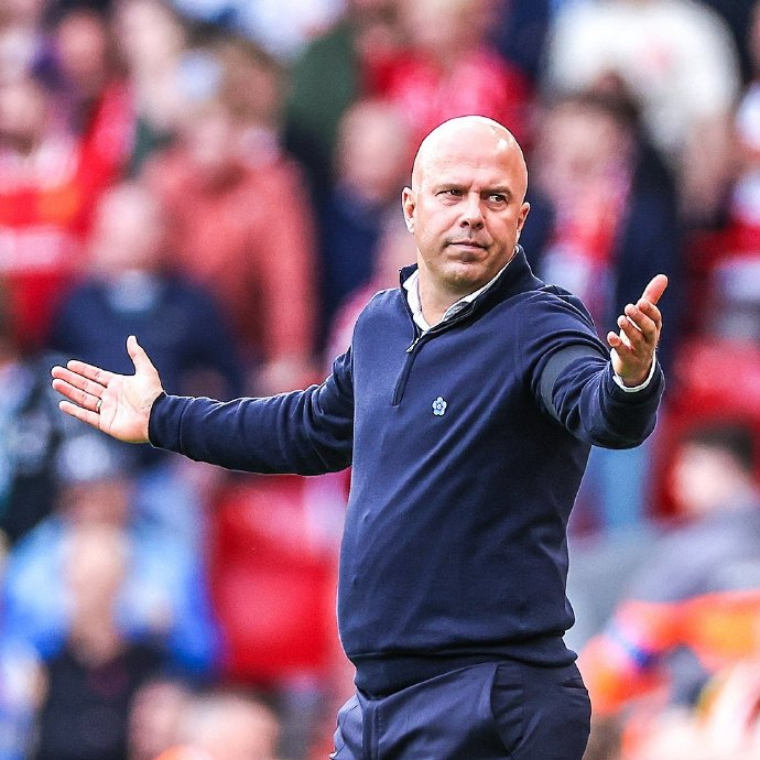 齐沃：要振作和学习，足球和生活总会有转机；伤员周日难复出（齐沃：振作并学习，足球与人生终会迎来转机；伤员周日恐难出战）