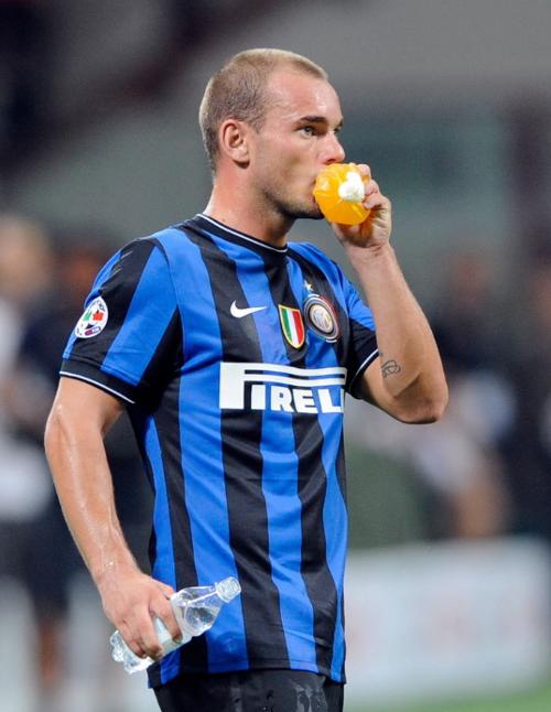 王牌对决！姆巴佩21场25球4助，哈兰德20场20球3助（巅峰争锋：姆巴佩21战25球4助，哈兰德20战20球3助）