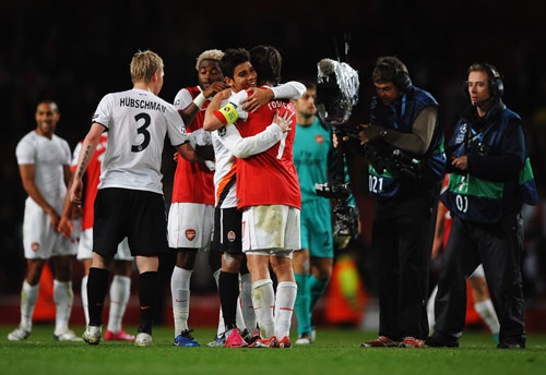 米体：米兰vs科莫的意甲联赛已经几乎不可能在珀斯举行（米体：米兰对科莫的意甲比赛基本无望在珀斯进行）