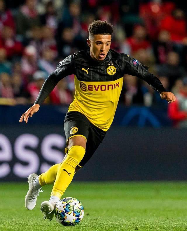 逆天，挪威甲门将点球大战一脚将摆好的球踢走以干扰对方（点球大战现争议：挪威甲门将踢走已摆好皮球干扰对手）