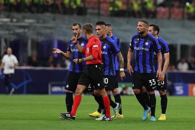 世体：罗克未能赢得解放者杯，巴萨错失协议中100万欧的奖金（世界体育报：罗克无缘解放者杯冠军，巴萨因此错过协议里100万欧奖金）